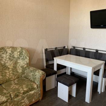 Сдается 1-комнатная квартира, 50 м²