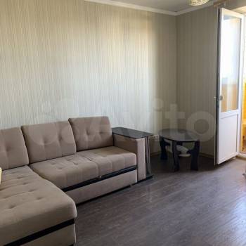 Сдается 1-комнатная квартира, 50 м²