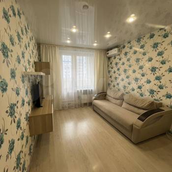 Сдается 1-комнатная квартира, 42 м²