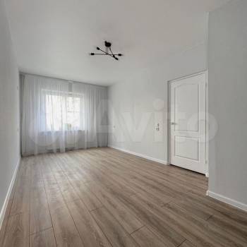 Продается 1-комнатная квартира, 38 м²