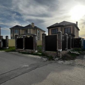 Продается Дом, 194 м²