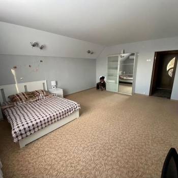 Продается Дом, 290 м²