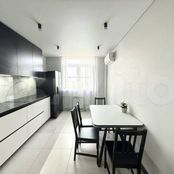 Продается 3-х комнатная квартира, 98,6 м²