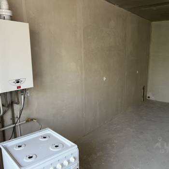 Продается 1-комнатная квартира, 42 м²