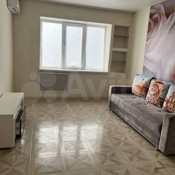 Сдается Многокомнатная квартира, 64 м²