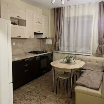 Сдается Многокомнатная квартира, 64 м²