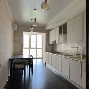 Сдается Многокомнатная квартира, 100 м²