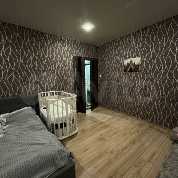 Продается 1-комнатная квартира, 37 м²