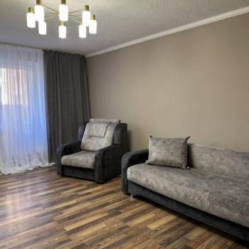 Сдается 2-х комнатная квартира, 74 м²