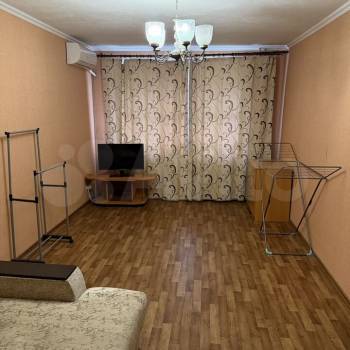 Сдается 1-комнатная квартира, 40 м²