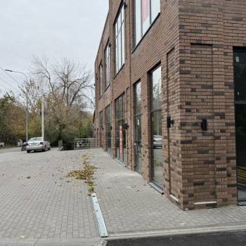 Сдается Нежилое помещение, 600 м²