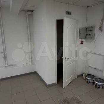 Сдается Нежилое помещение, 260 м²