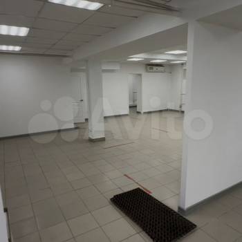 Сдается Нежилое помещение, 260 м²