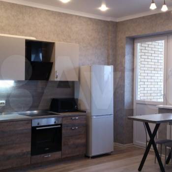 Сдается 1-комнатная квартира, 49 м²