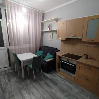 Сдается 1-комнатная квартира, 50 м²