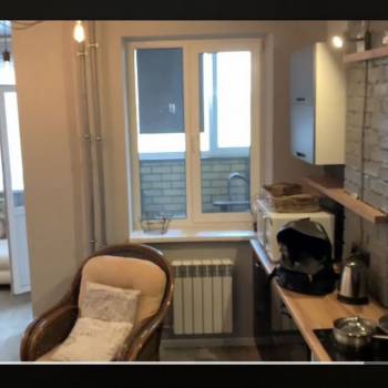 Продается 1-комнатная квартира, 42 м²