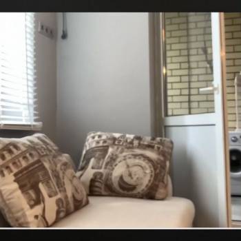 Продается 1-комнатная квартира, 42 м²