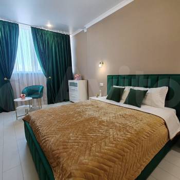 Сдается 1-комнатная квартира, 63 м²