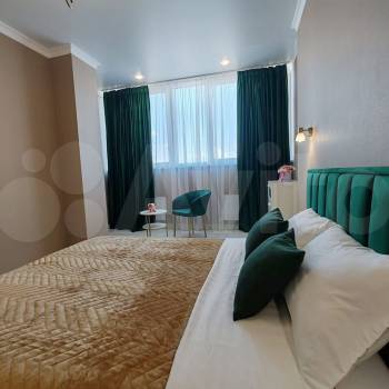 Сдается 1-комнатная квартира, 63 м²