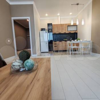 Сдается 1-комнатная квартира, 63 м²