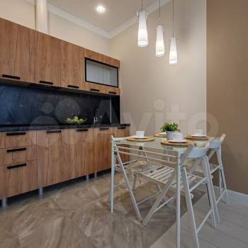 Сдается 1-комнатная квартира, 63 м²