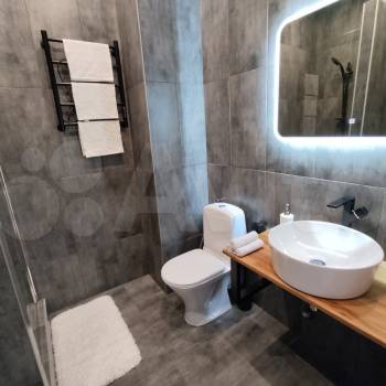 Сдается 1-комнатная квартира, 63 м²