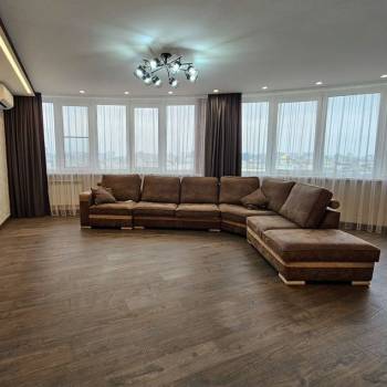 Продается 2-х комнатная квартира, 104 м²