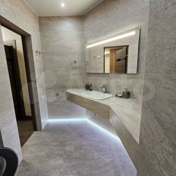 Продается 2-х комнатная квартира, 104 м²