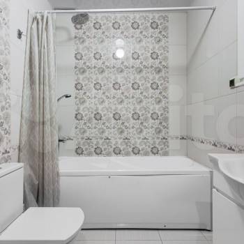 Сдается Многокомнатная квартира, 80 м²