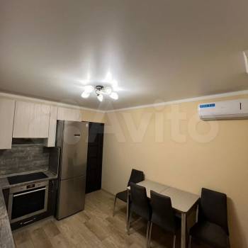 Продается 1-комнатная квартира, 40,6 м²