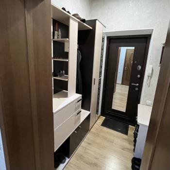 Продается 1-комнатная квартира, 40 м²