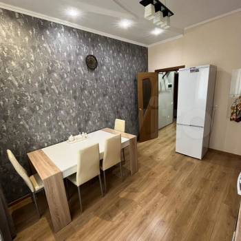 Продается 1-комнатная квартира, 40 м²