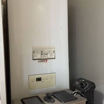 Продается 3-х комнатная квартира, 98 м²