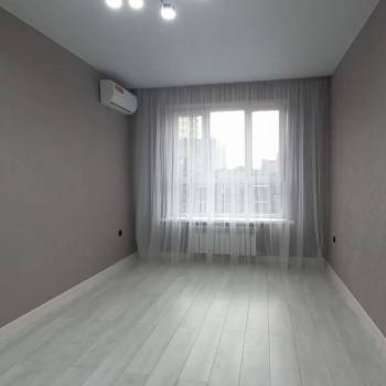 Продается 1-комнатная квартира, 40 м²