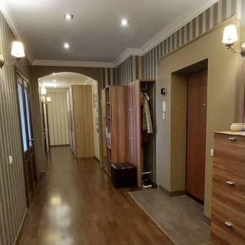 Продается 3-х комнатная квартира, 124 м²