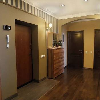 Продается 3-х комнатная квартира, 124 м²