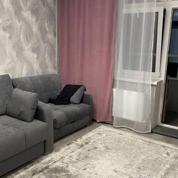 Сдается 1-комнатная квартира, 37 м²