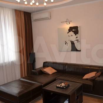 Сдается 2-х комнатная квартира, 80 м²