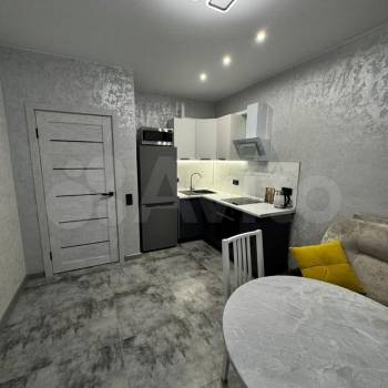 Сдается 1-комнатная квартира, 42 м²