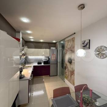 Продается 1-комнатная квартира, 44 м²