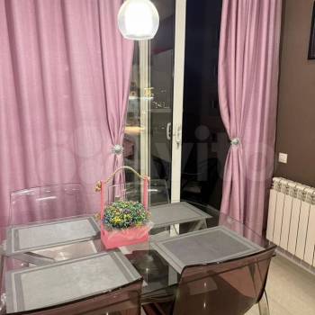 Продается 1-комнатная квартира, 44 м²