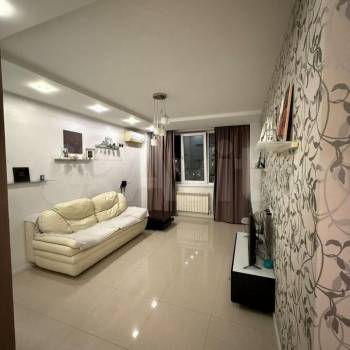 Продается 1-комнатная квартира, 44 м²