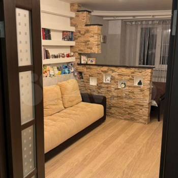 Продается 1-комнатная квартира, 53 м²