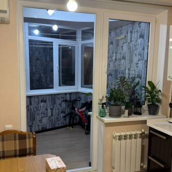 Продается 1-комнатная квартира, 53 м²