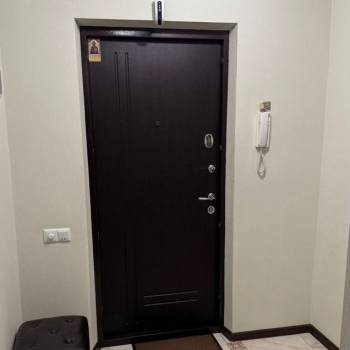 Продается 1-комнатная квартира, 53 м²