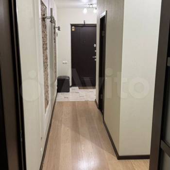 Продается 1-комнатная квартира, 53 м²