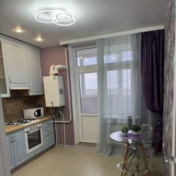 Продается 1-комнатная квартира, 40 м²