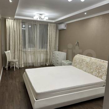 Сдается 2-х комнатная квартира, 80 м²