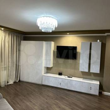 Сдается 2-х комнатная квартира, 80 м²