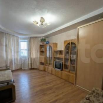 Продается 1-комнатная квартира, 42 м²